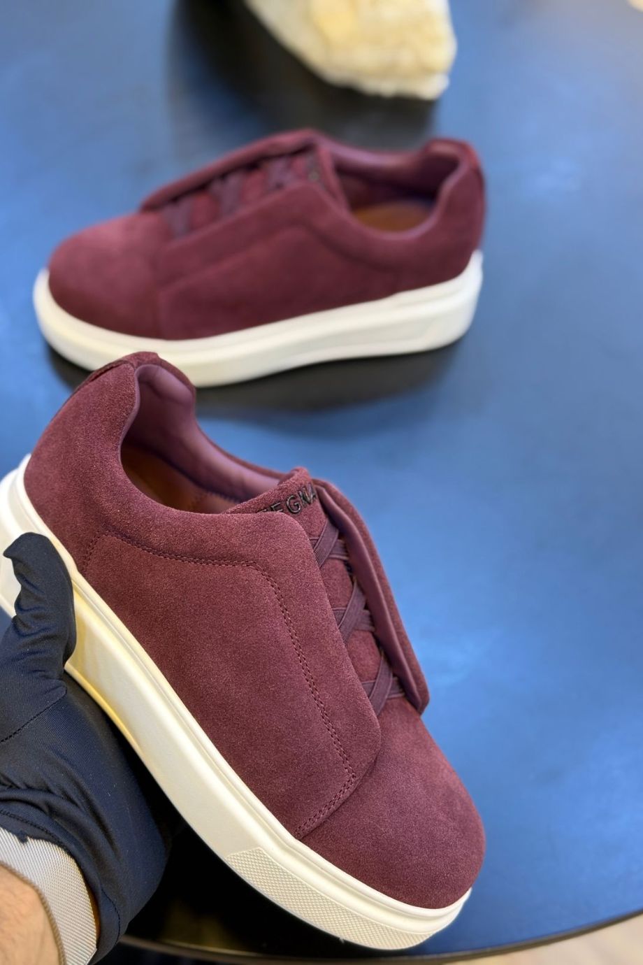 حذاء كاجوال شمواه طبي مريح – تصميم أنيق وخفيف للمشي اليومي