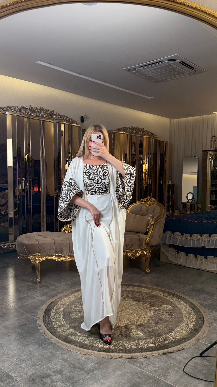 كلابية جرجيت مغربية فاخرة – تصميم تقليدي أنيق بلمسة عصرية