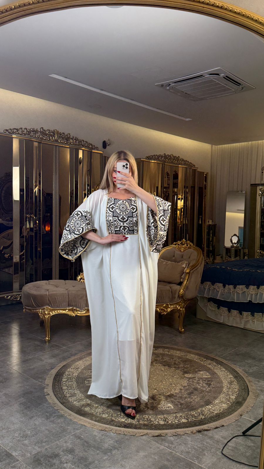 كلابية جرجيت مغربية فاخرة – تصميم تقليدي أنيق بلمسة عصرية