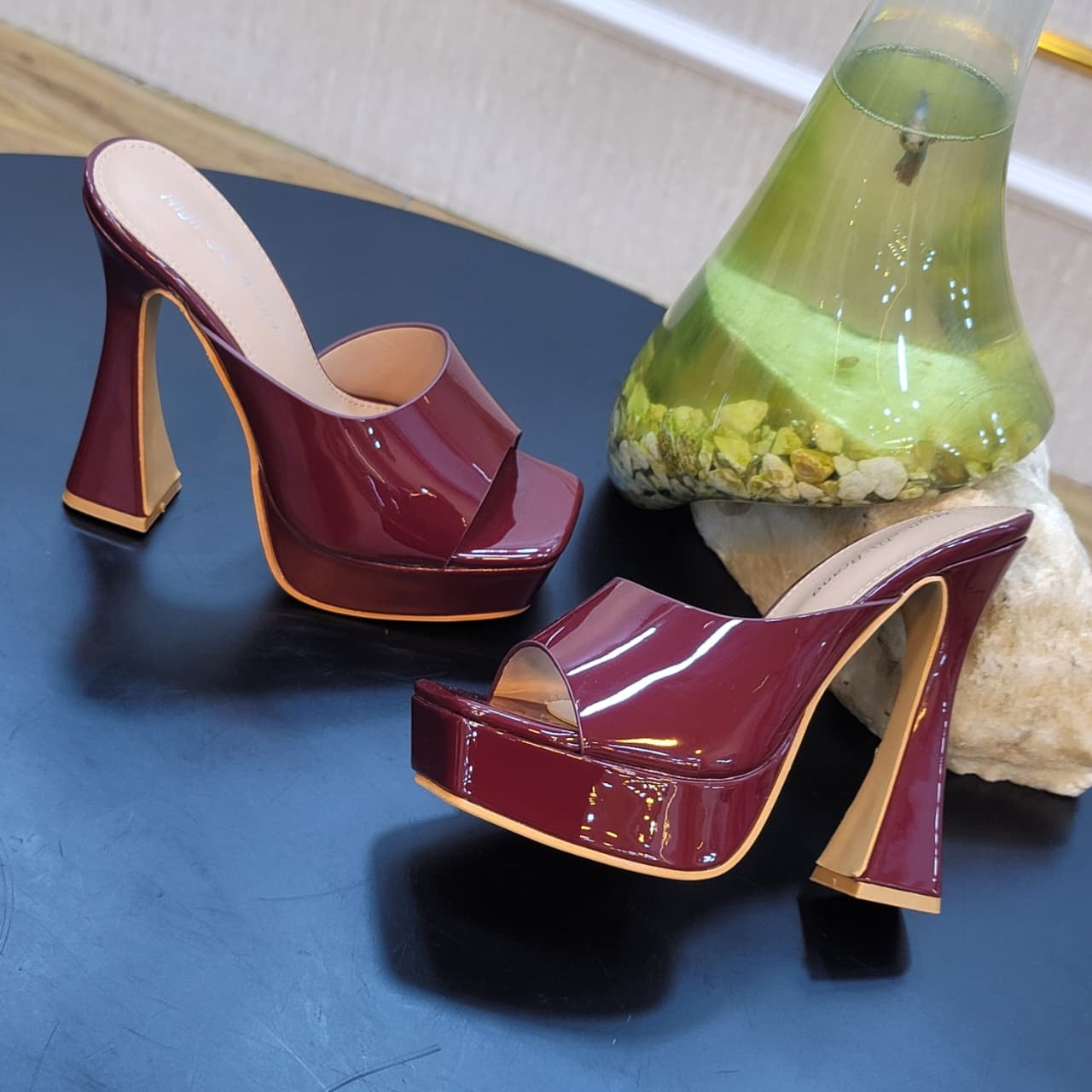 حذاء نسائي كعب عالي