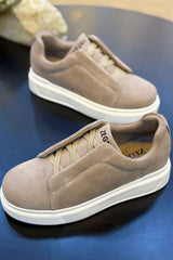 حذاء كاجوال شمواه طبي مريح – تصميم أنيق وخفيف للمشي اليومي